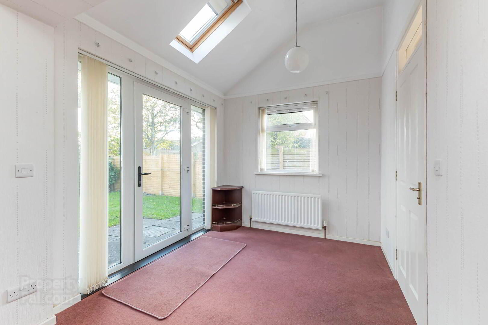 9 Dalboyne Gardens 13 of 30