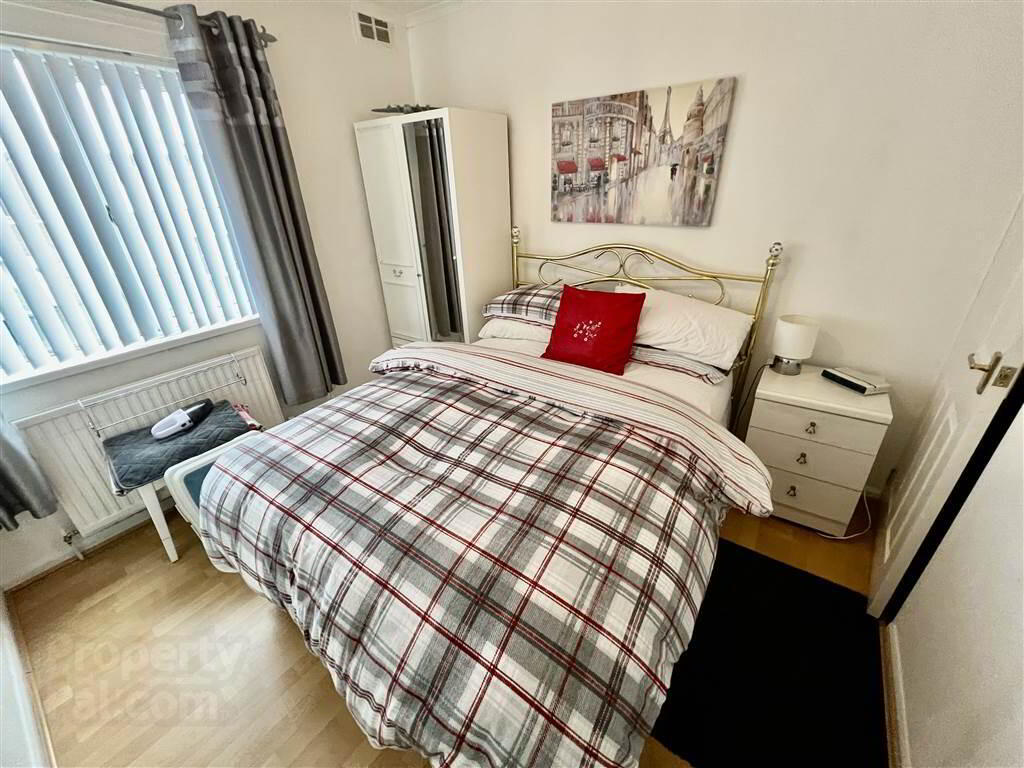 33 Mount Merrion Gardens 7 of 8