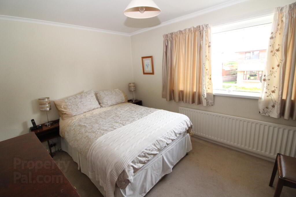 47 Glebe Road West 8 of 16