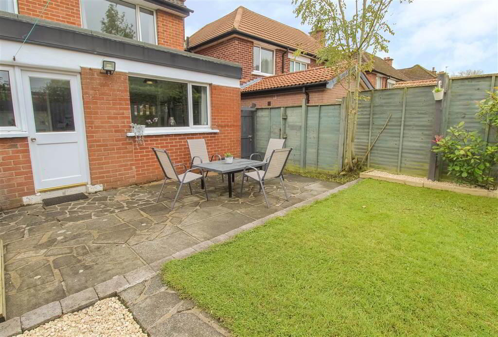 17 Kingswood Park 18 of 19