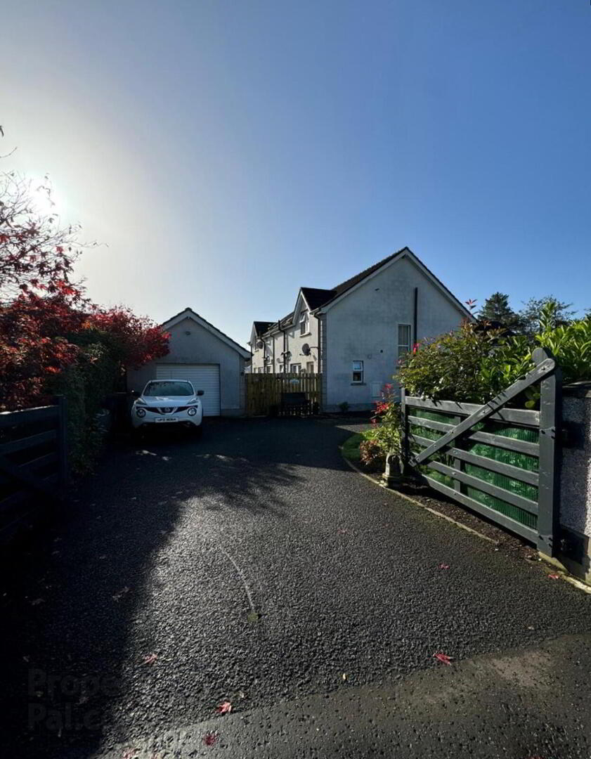 5 Wallace Crescent 4 of 38