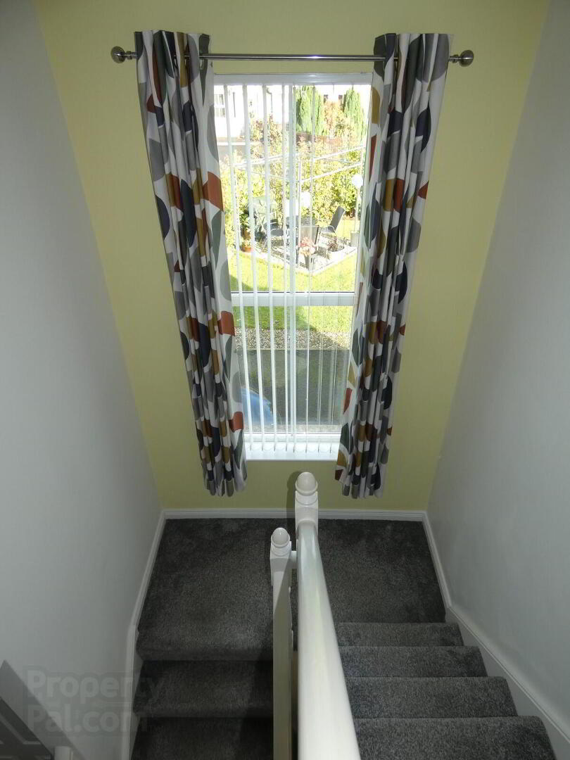 5 Wallace Crescent 21 of 38