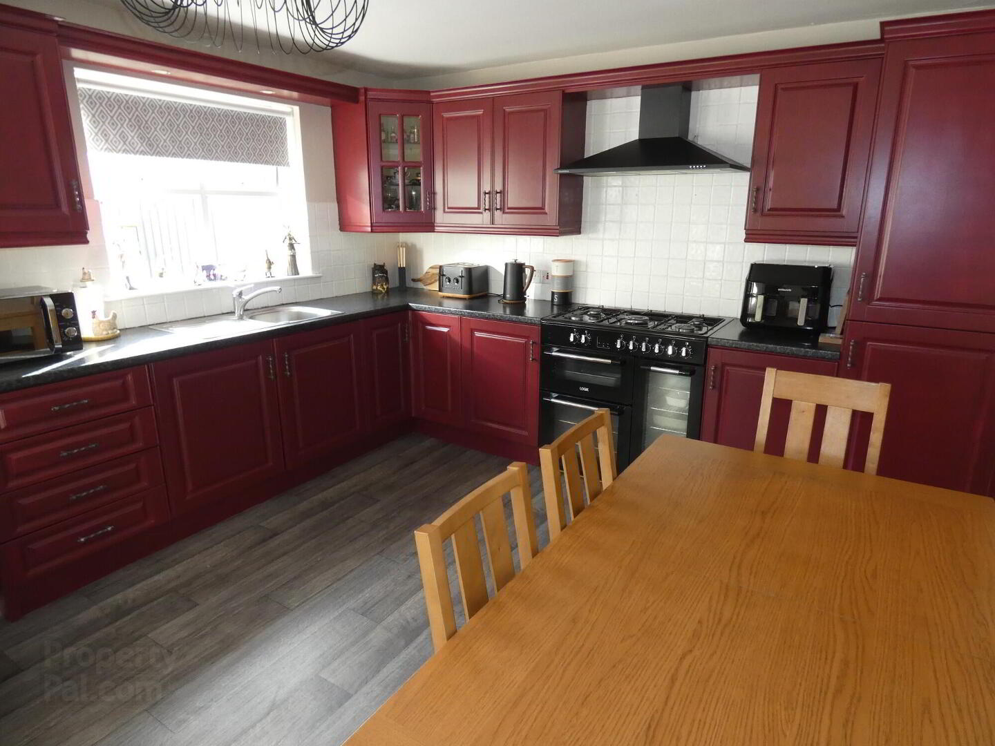 5 Wallace Crescent 13 of 38