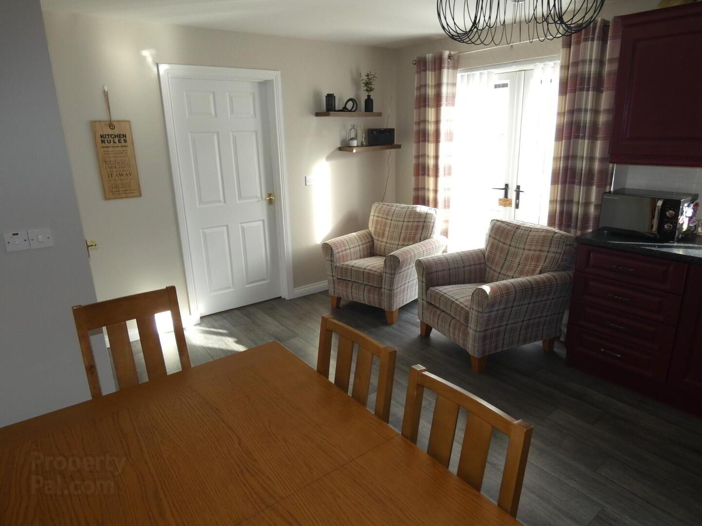 5 Wallace Crescent 14 of 38