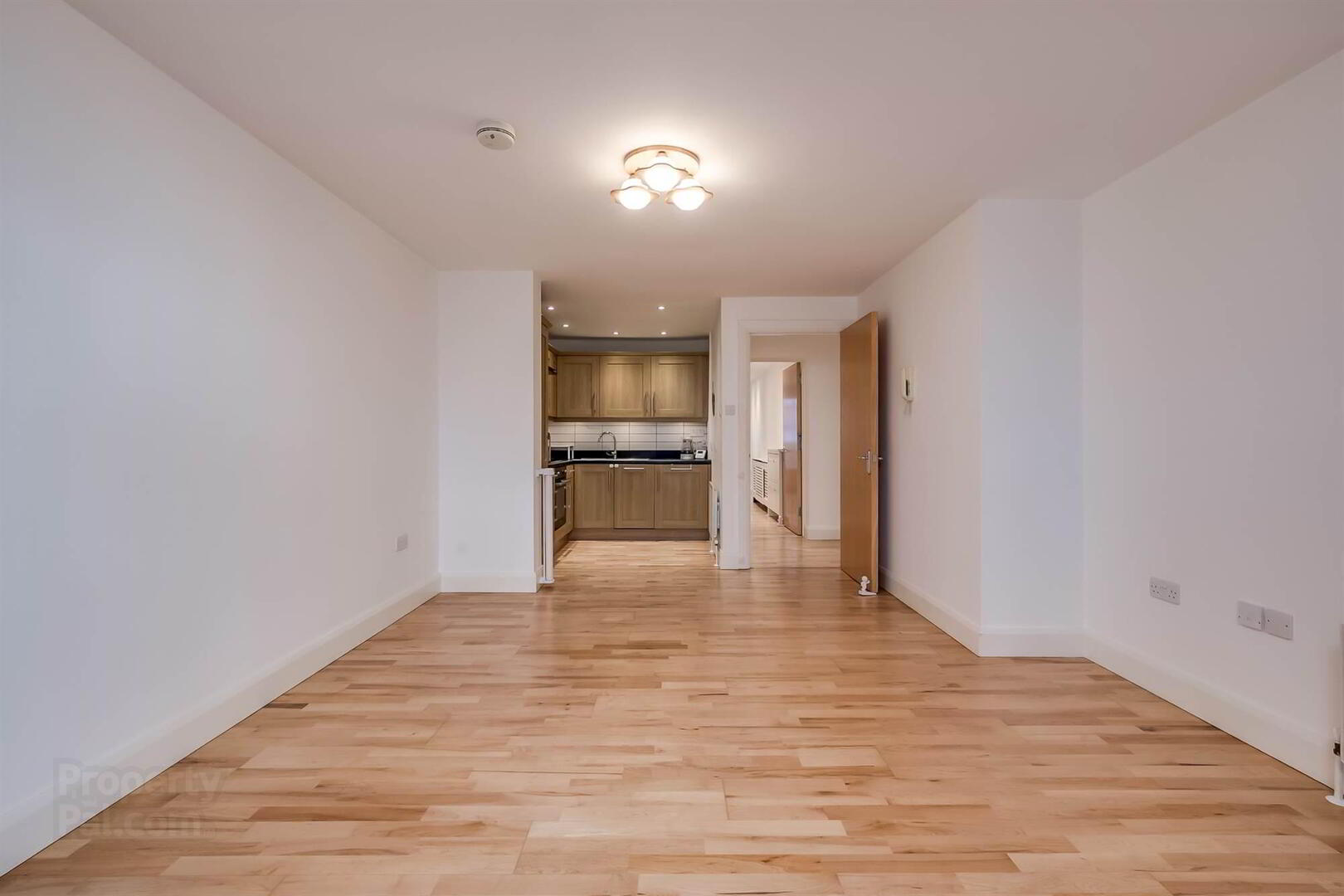 C2.4 Apartment, Whitehall Square, 181 Sandy Row 5 of 11