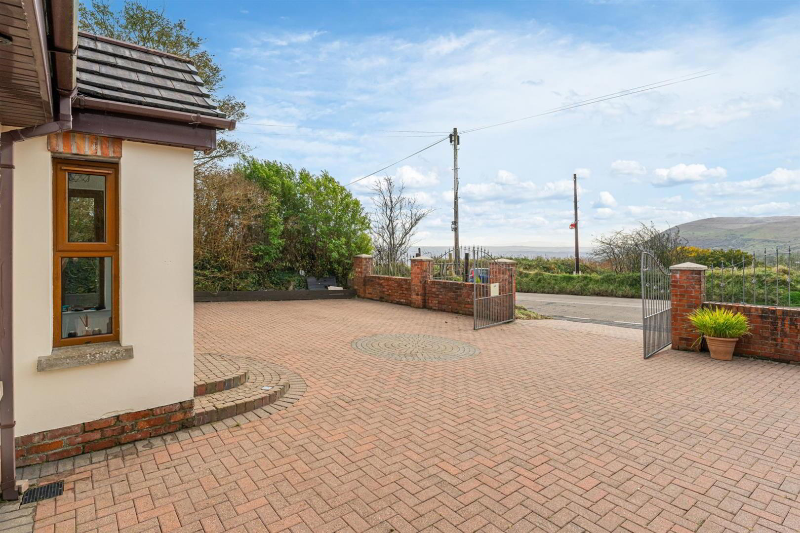 1085 Crumlin Road 23 of 28