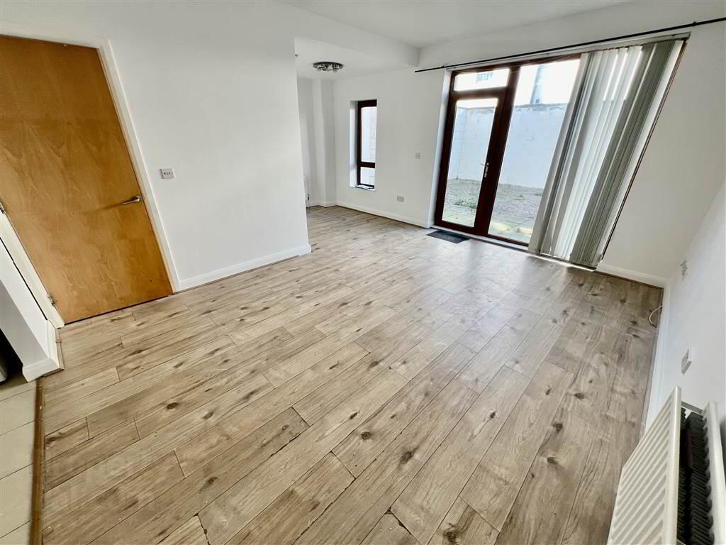 36 Paxton Street 3 of 11