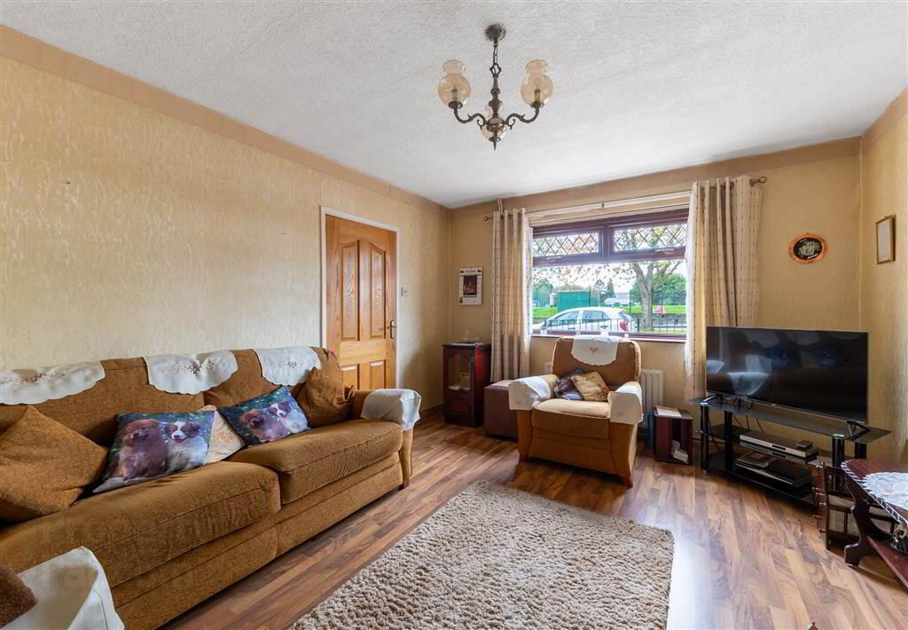 8 Benmore Drive 4 of 18