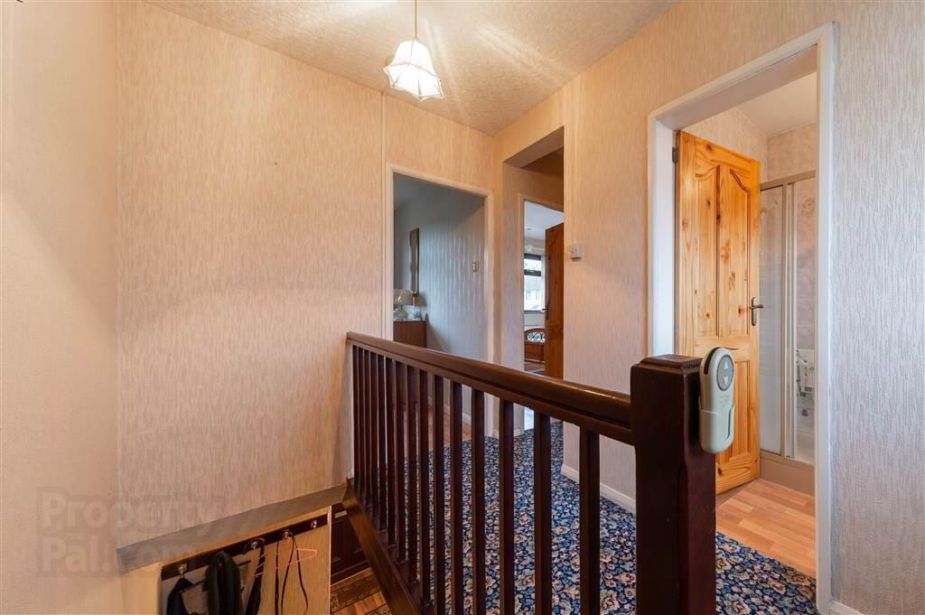 8 Benmore Drive 11 of 18
