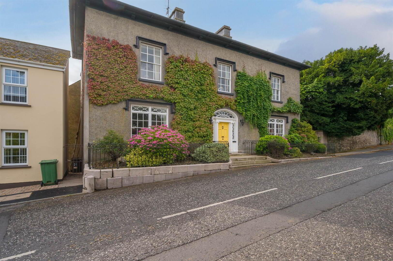 Loughgall House, 19 Main Street