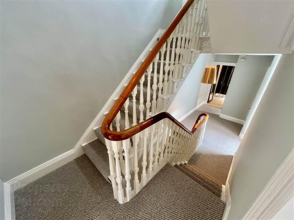 236 Ravenhill Road 16 of 24