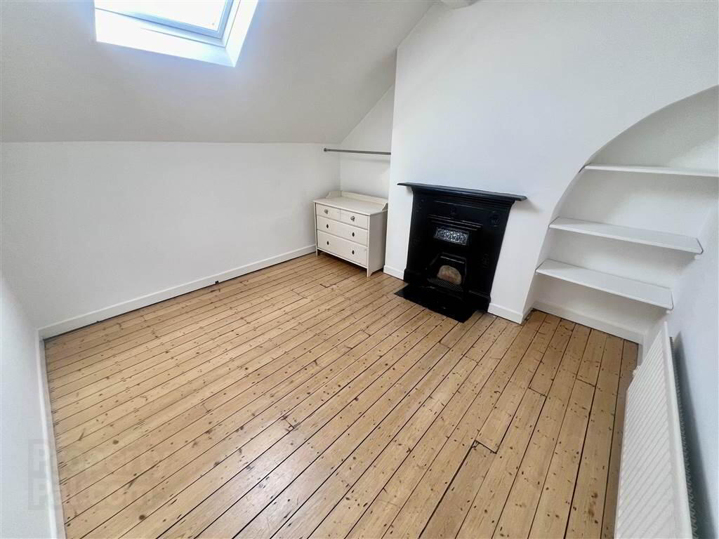 236 Ravenhill Road 22 of 24