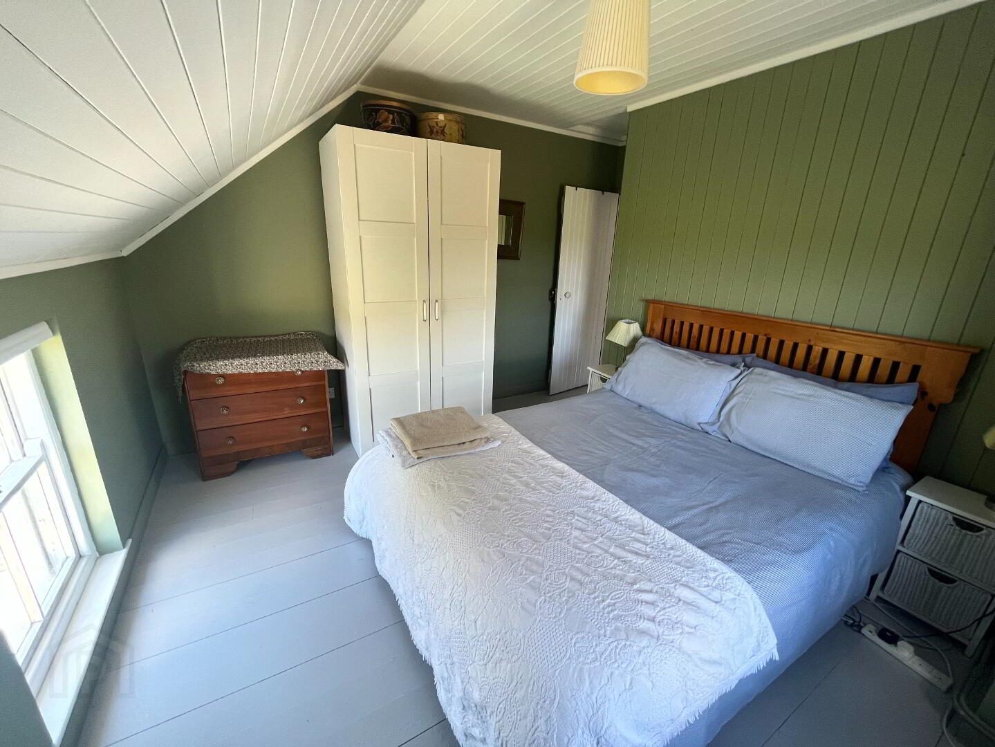 Cobblers Cottage, Baltony 22 of 33