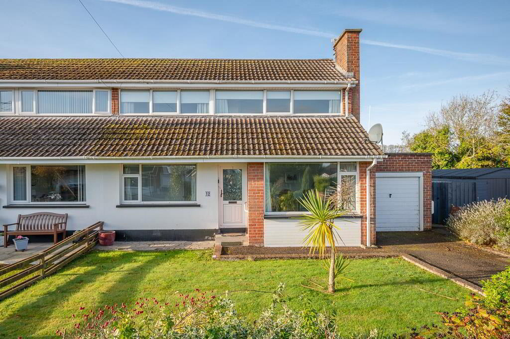 12 Rugby Crescent 1 of 15