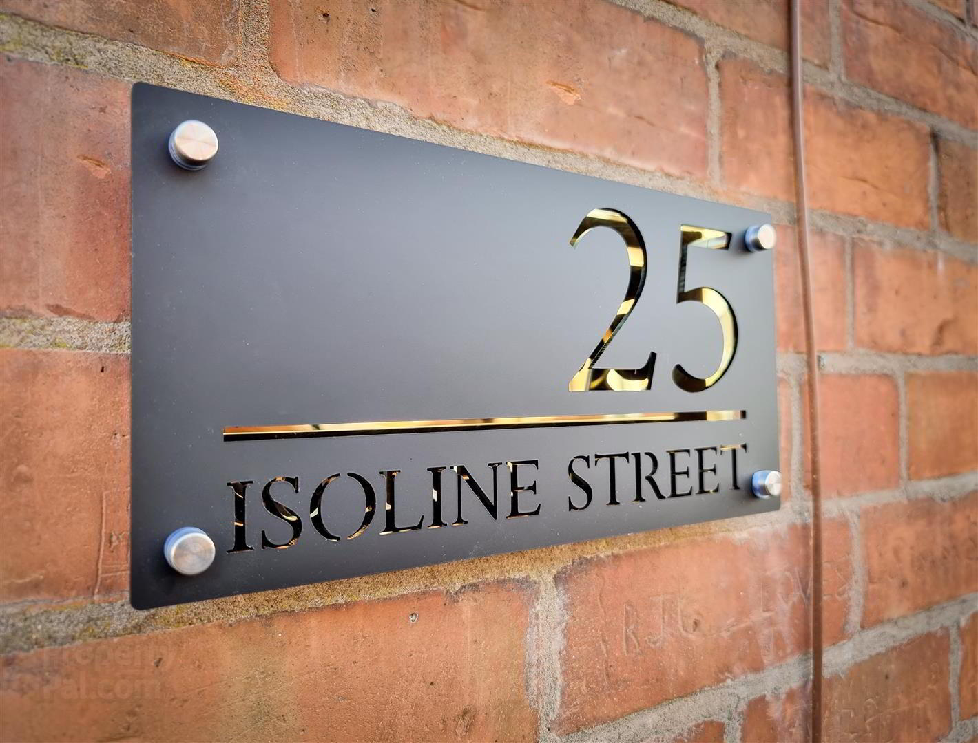 25 Isoline Street