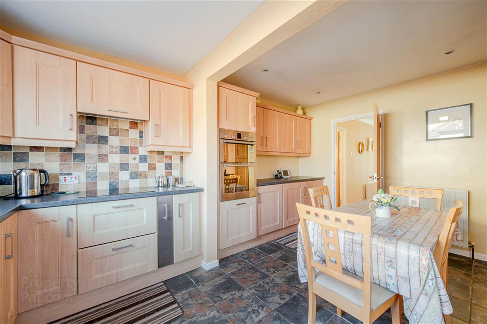 49 Towerview Crescent 12 of 17