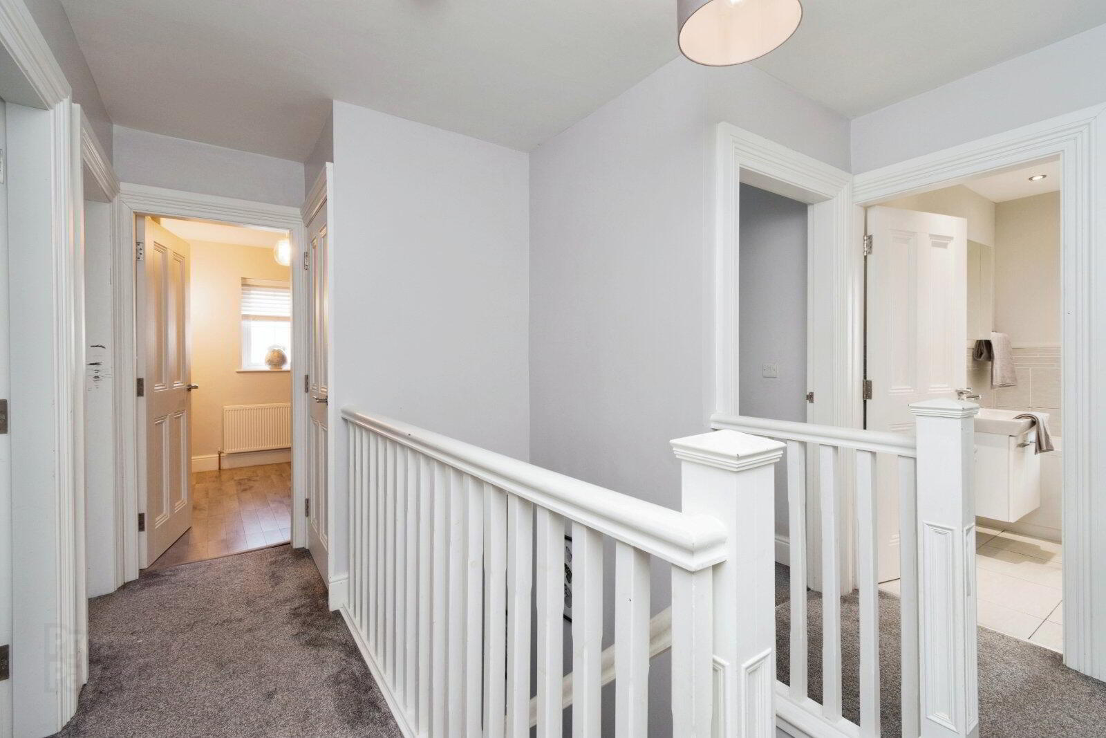 22 Fairfields Manor 11 of 20