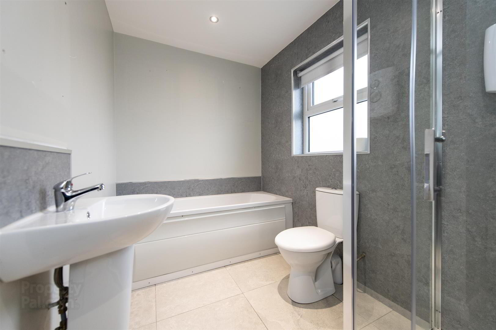 1b Strangford Road 7 of 21