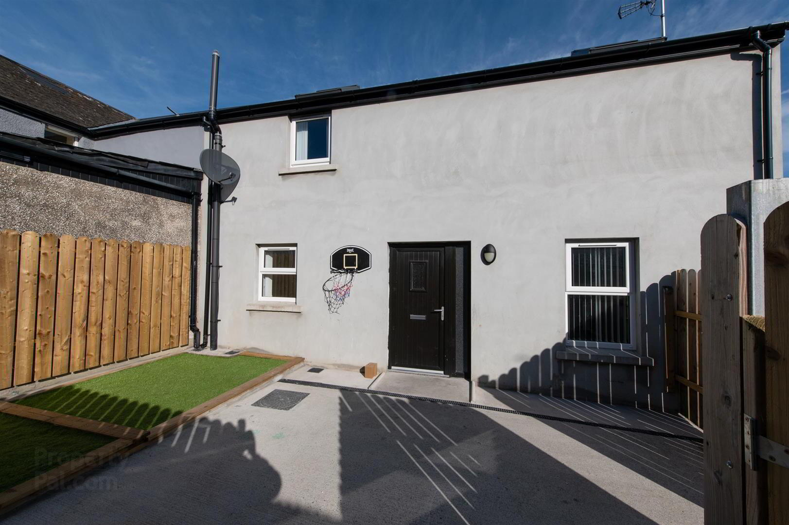 1b Strangford Road 18 of 21