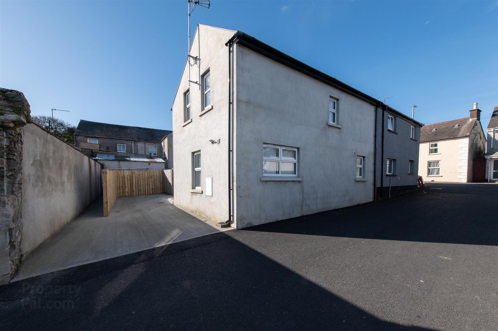 1b Strangford Road 21 of 21