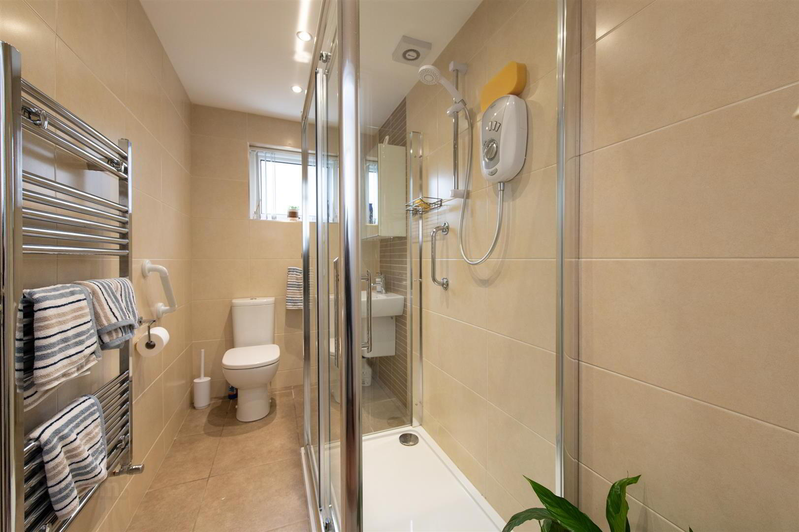 15 Barrack Hill 13 of 26