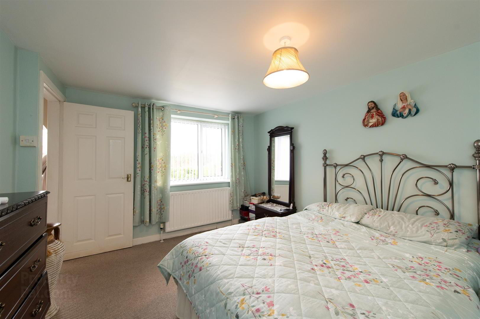 15 Barrack Hill 11 of 26