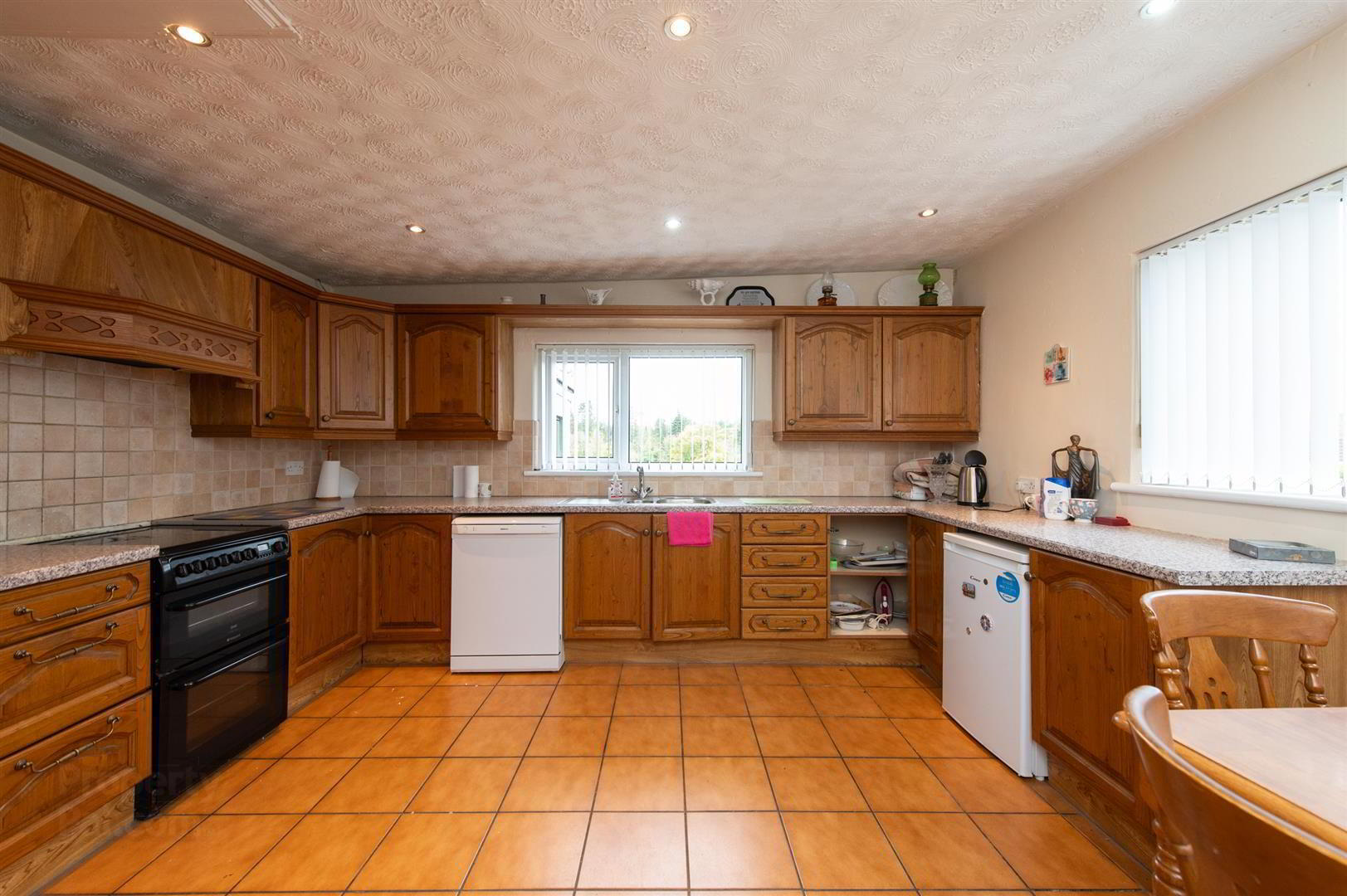 15 Barrack Hill 9 of 26