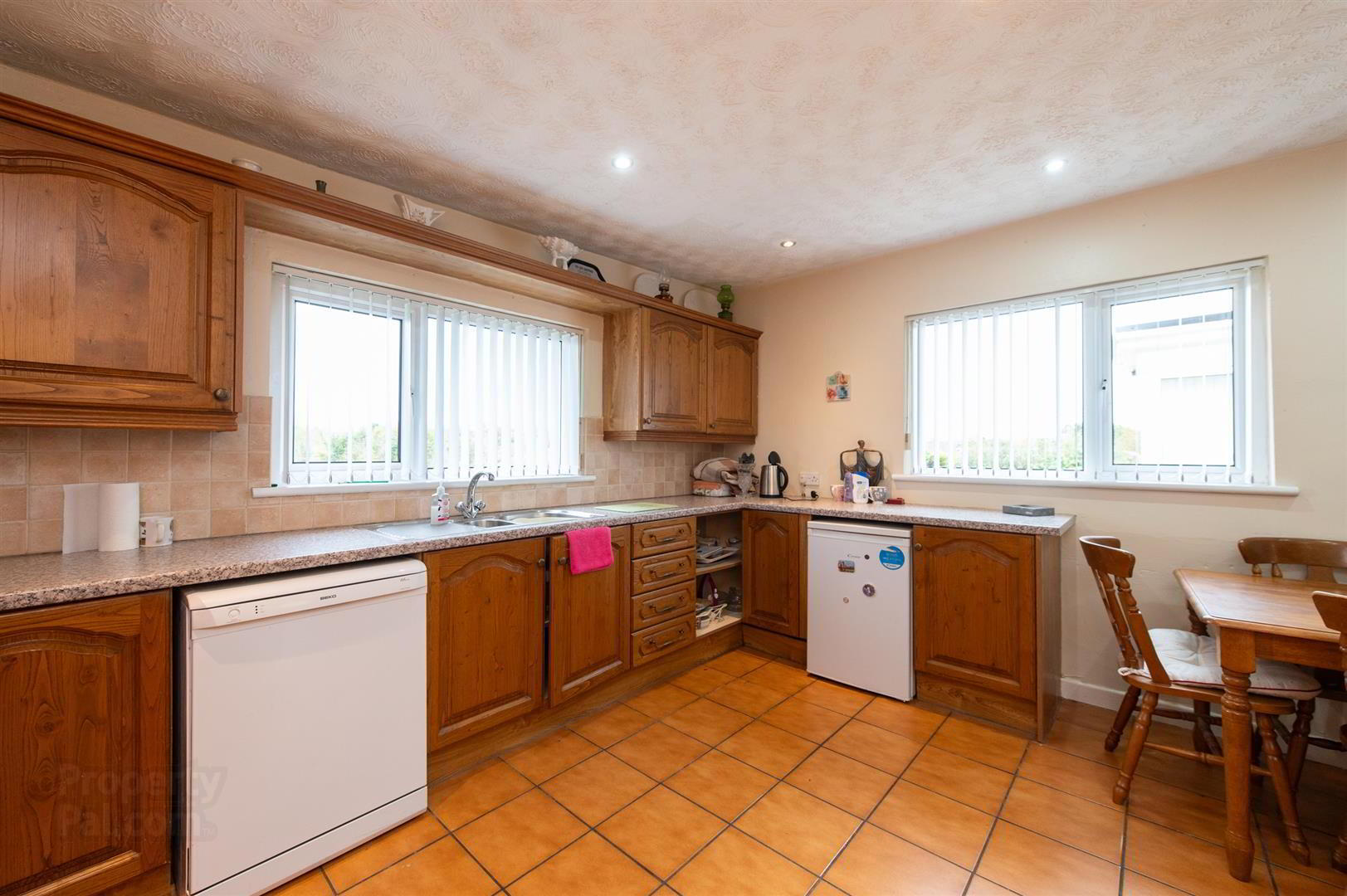 15 Barrack Hill 10 of 26