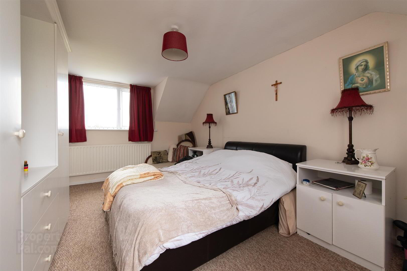 15 Barrack Hill 17 of 26