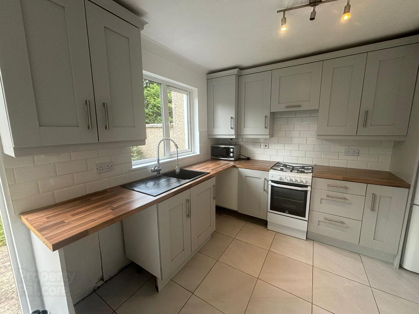 9 Cedarfield Close Donore Road 8 of 14