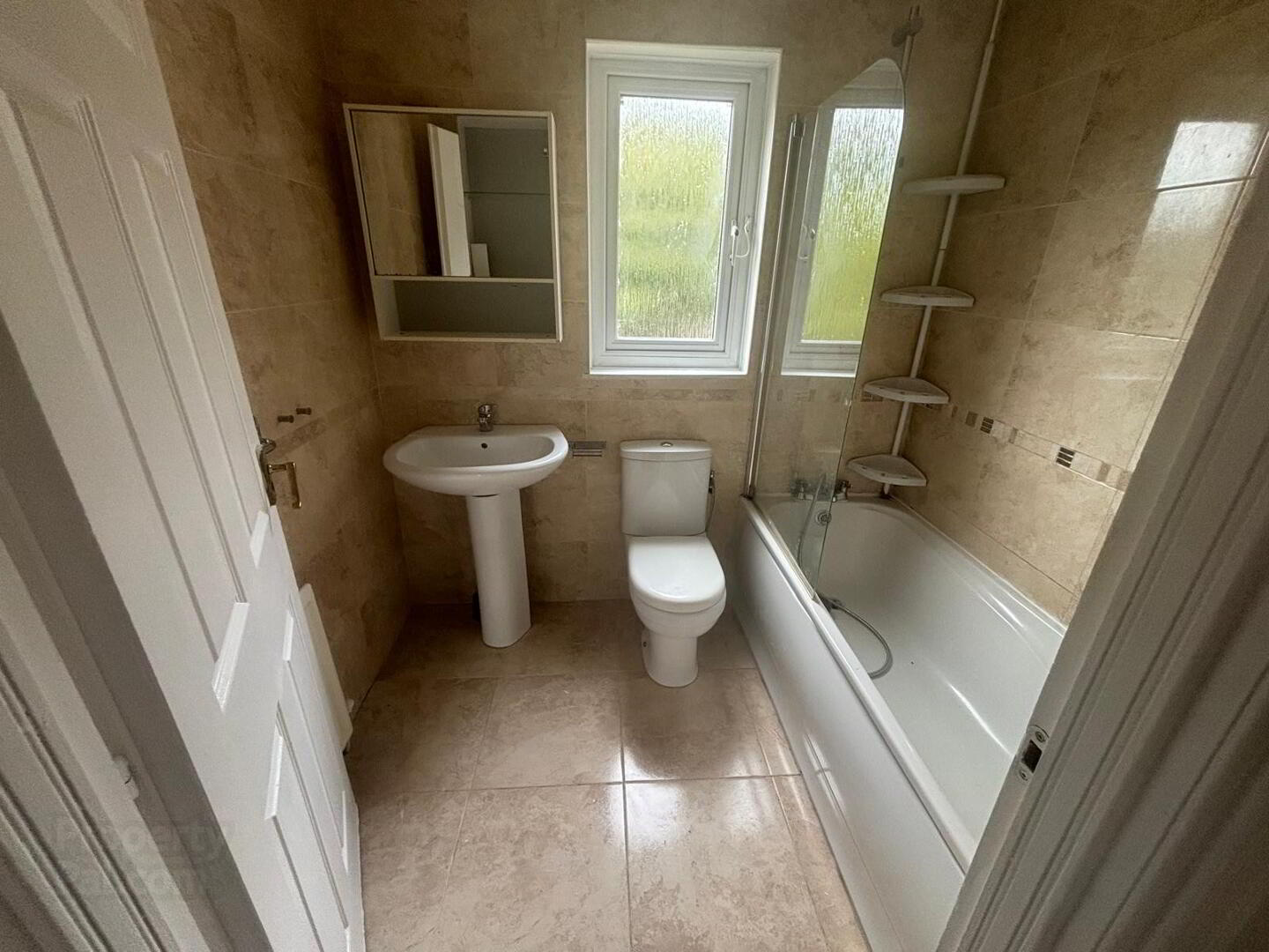 9 Cedarfield Close Donore Road 12 of 14