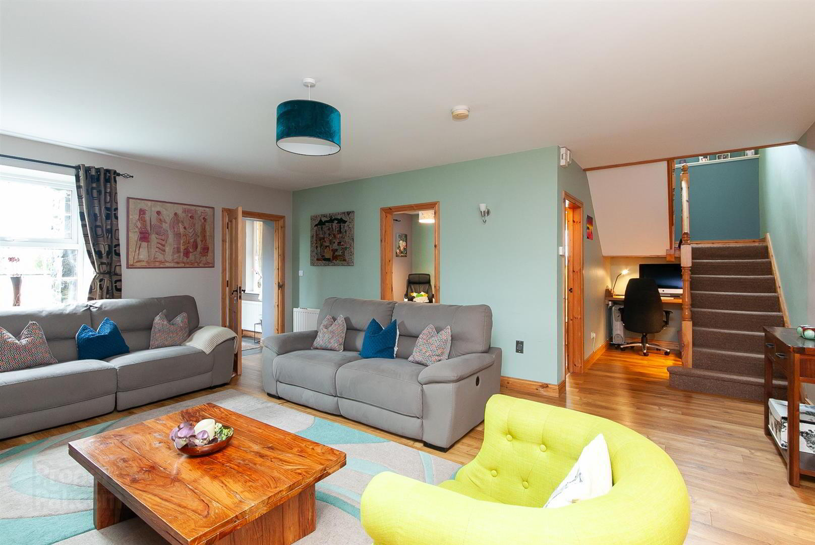 153 Hillhead Road 7 of 28