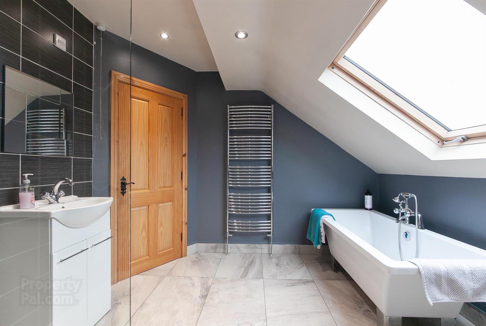 153 Hillhead Road 25 of 28