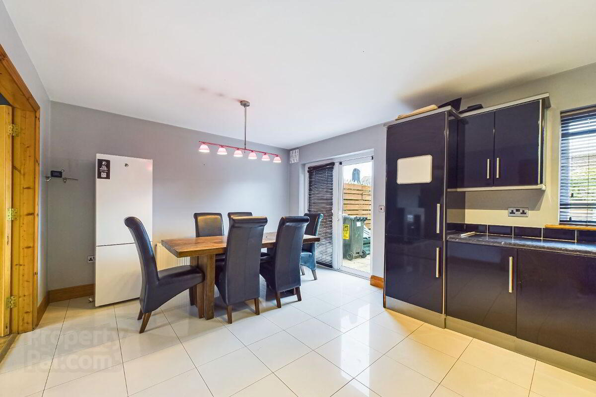 17 Chapelgate 9 of 27