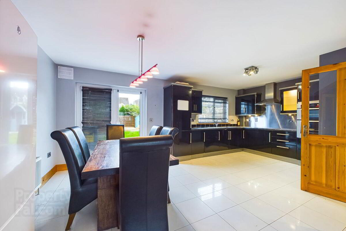 17 Chapelgate 10 of 27