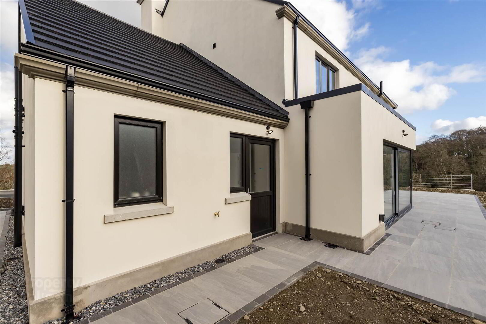 11 Chestnut Brae 29 of 39