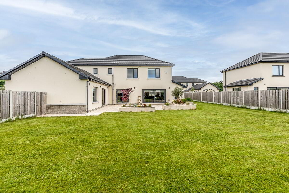 2 An Pairc 22 of 24