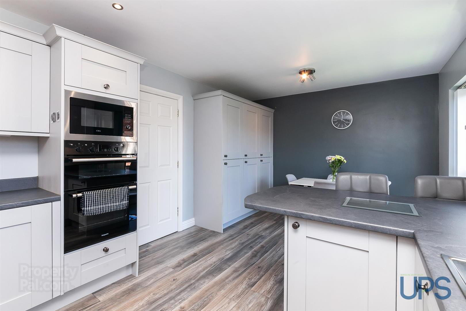 42 St Annes Road 18 of 32