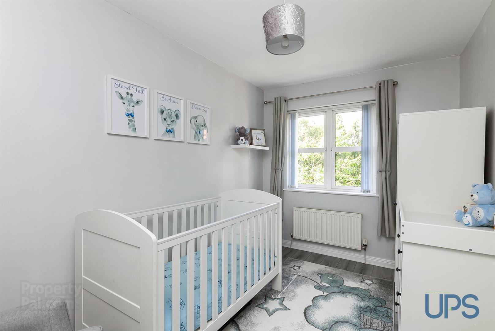 42 St Annes Road 25 of 32