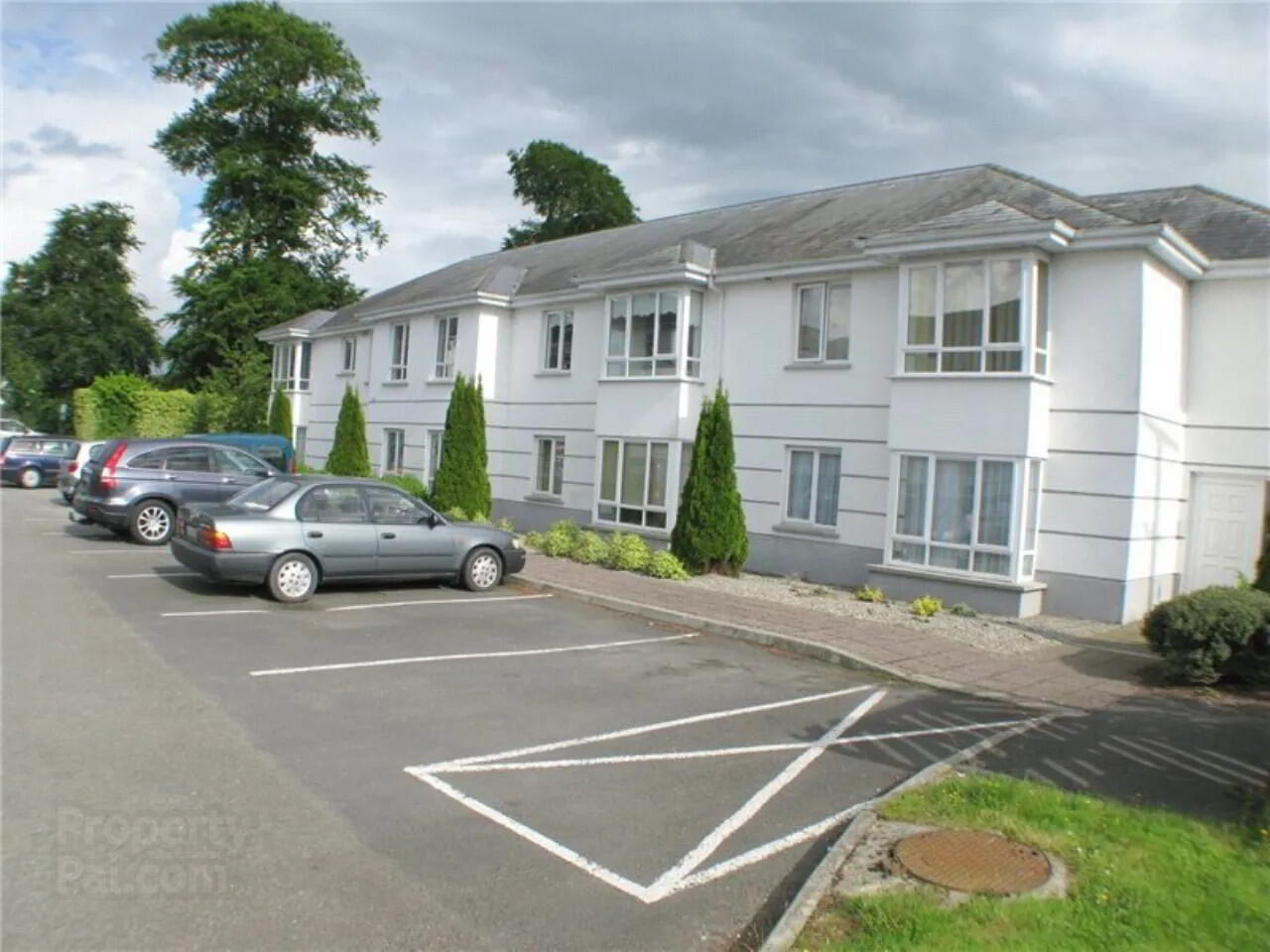 14 Nenagh Manor Retirement Apartments