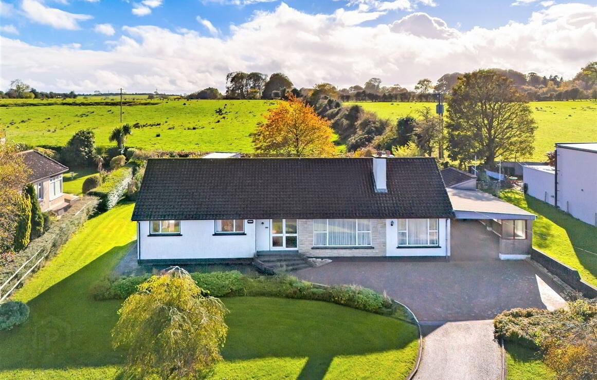 'Rosemullion', Strandhill Road 4 of 42