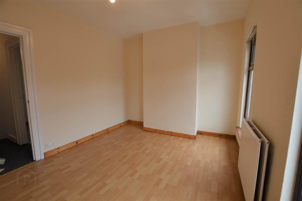 35 Fallswater Street 7 of 13