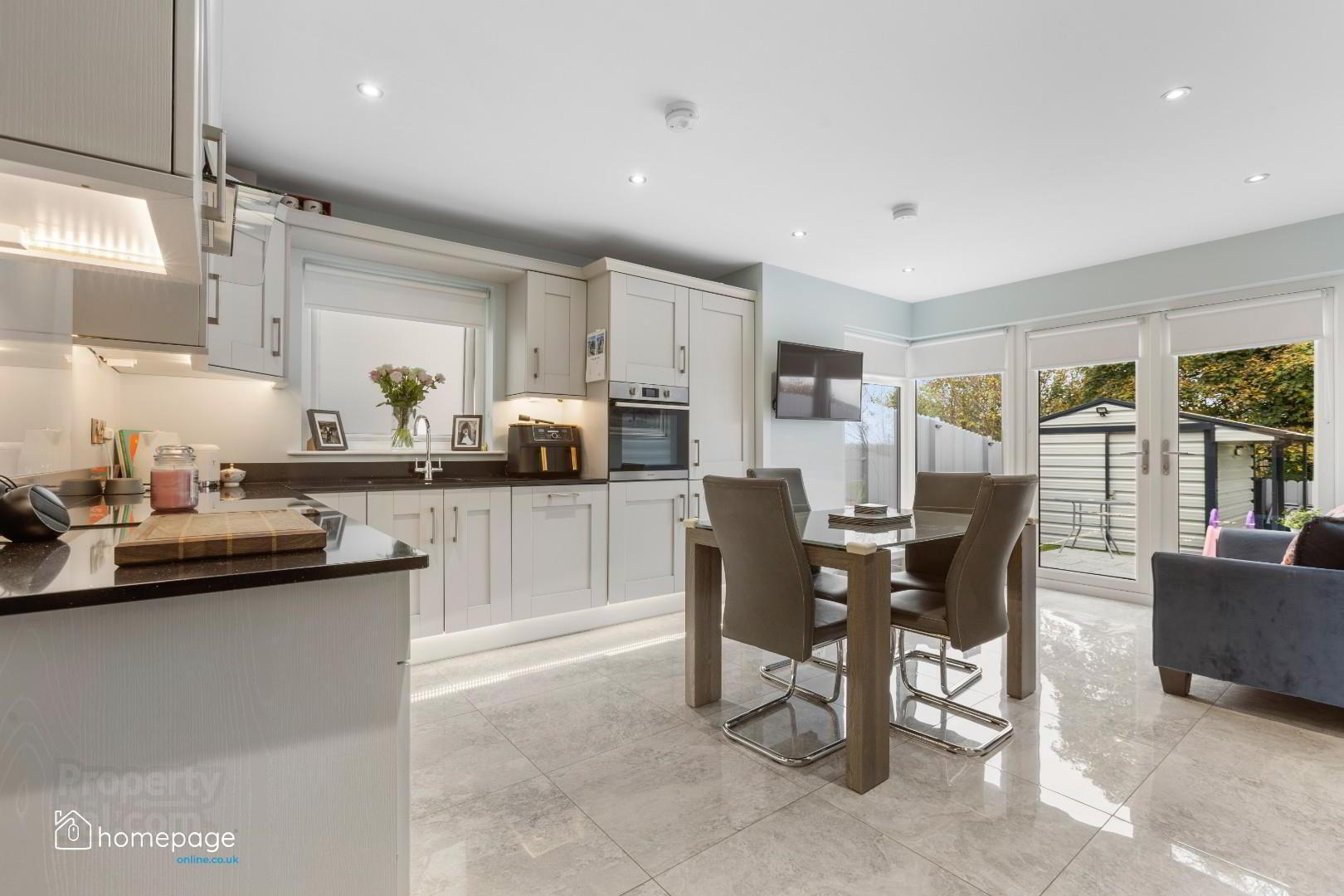 10 Castlecroft Drive 5 of 40