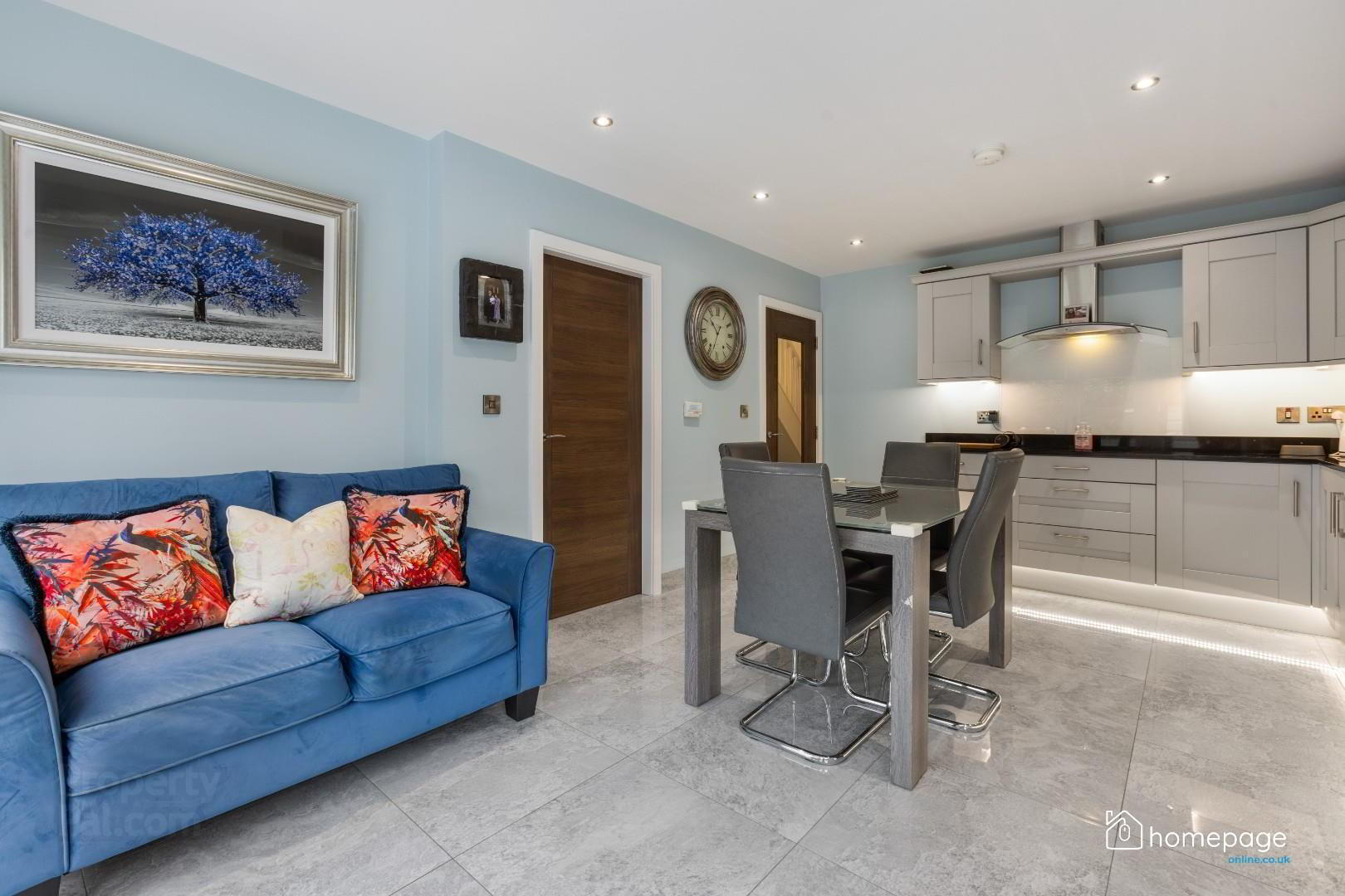 10 Castlecroft Drive 11 of 40