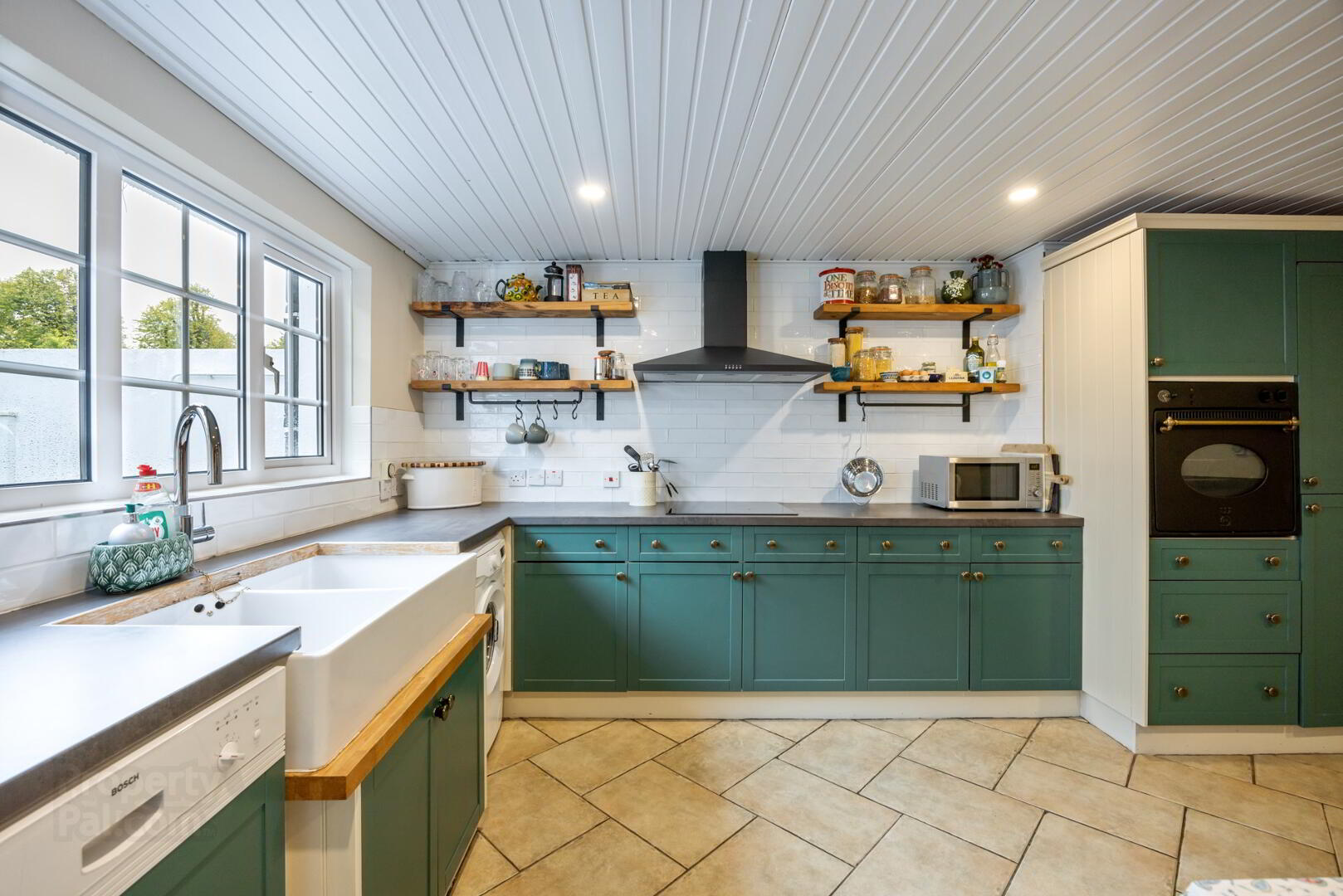 17 Ballynahinch Street 9 of 29