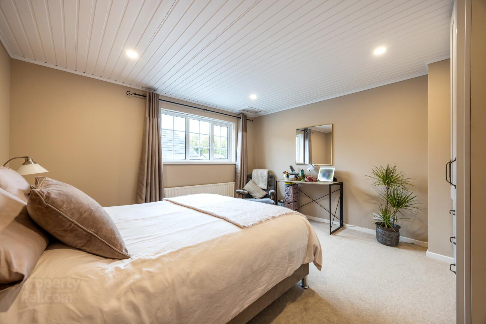 17 Ballynahinch Street 15 of 29