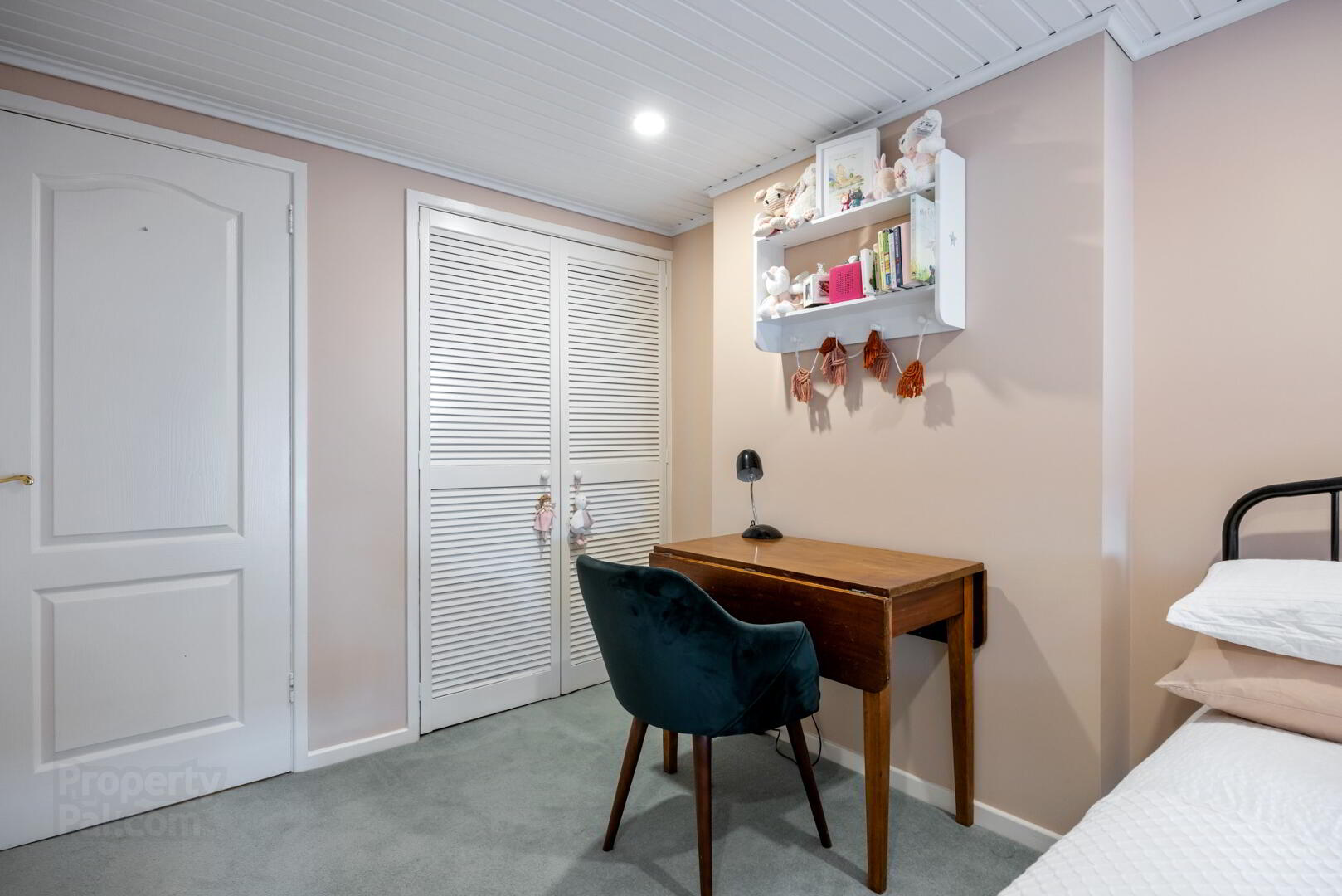 17 Ballynahinch Street 21 of 29