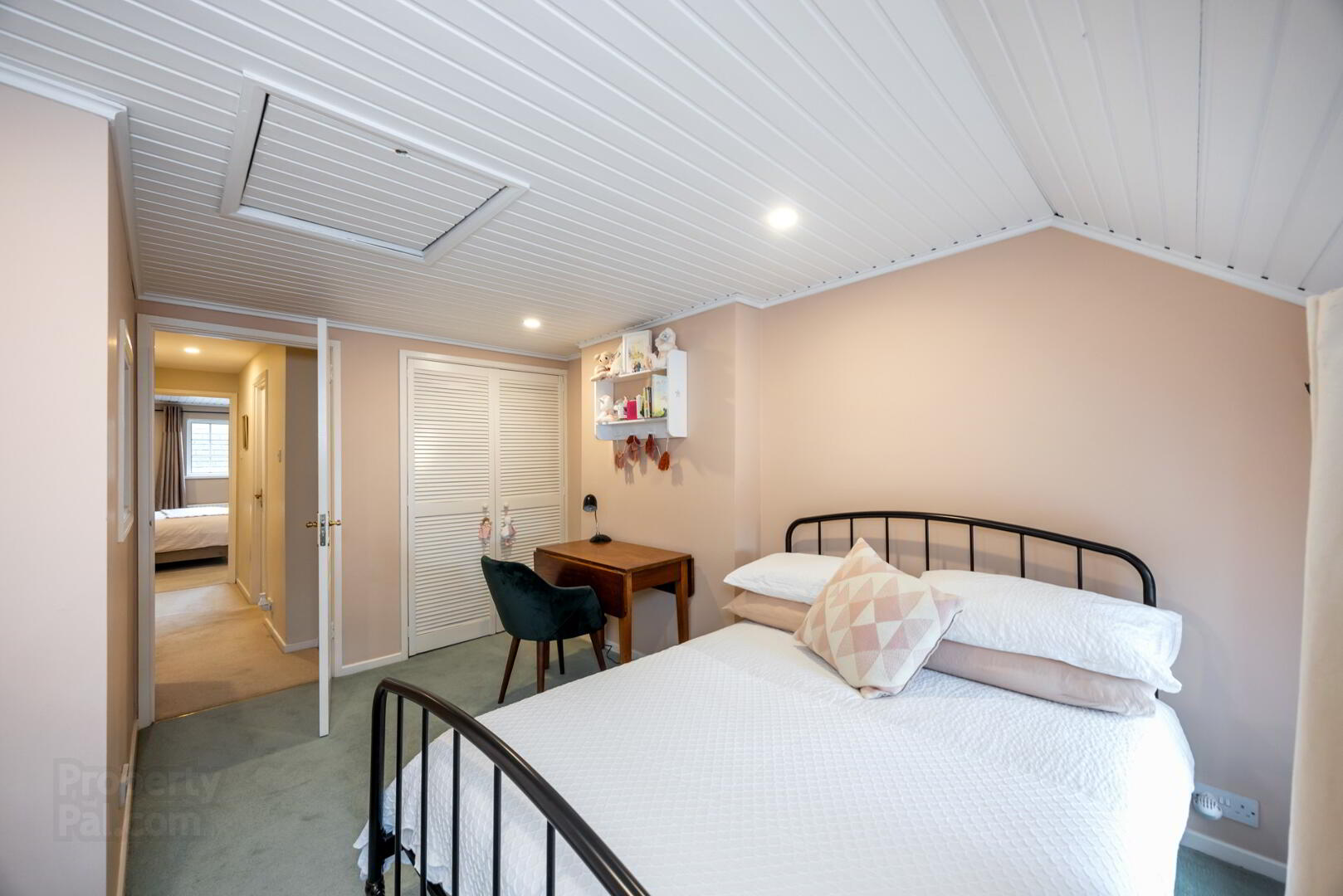 17 Ballynahinch Street 22 of 29