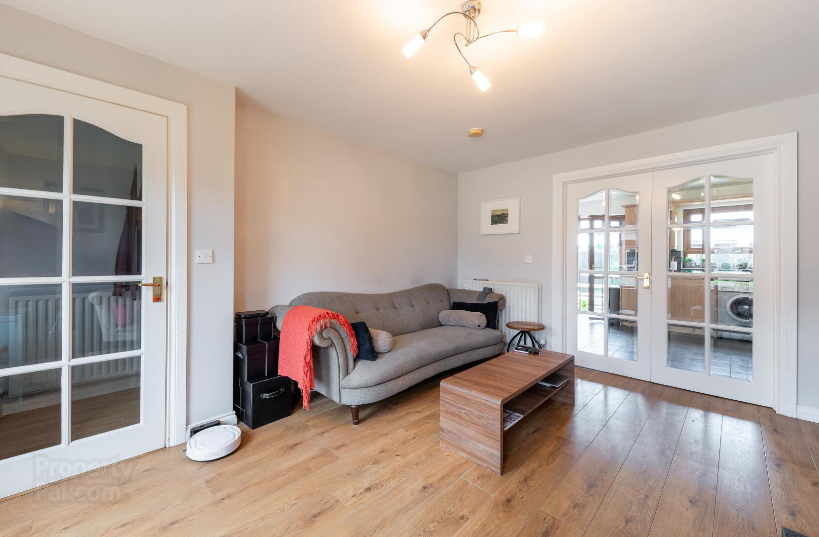 12 Stonebridge Square 5 of 22