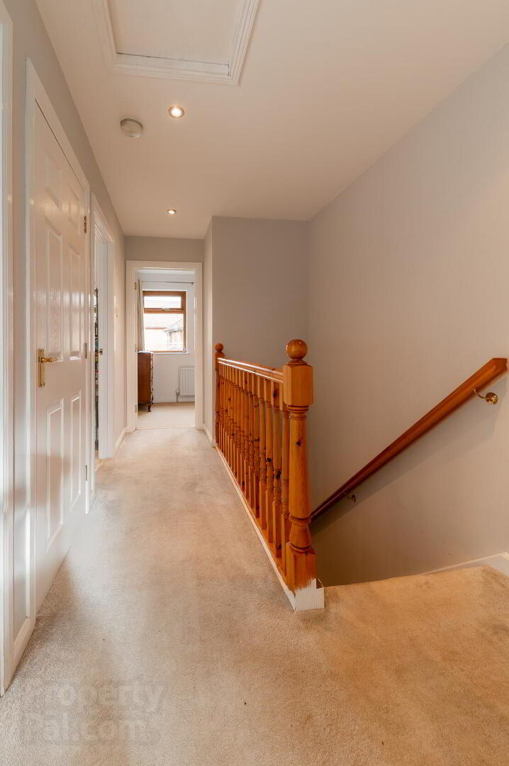 12 Stonebridge Square 11 of 22
